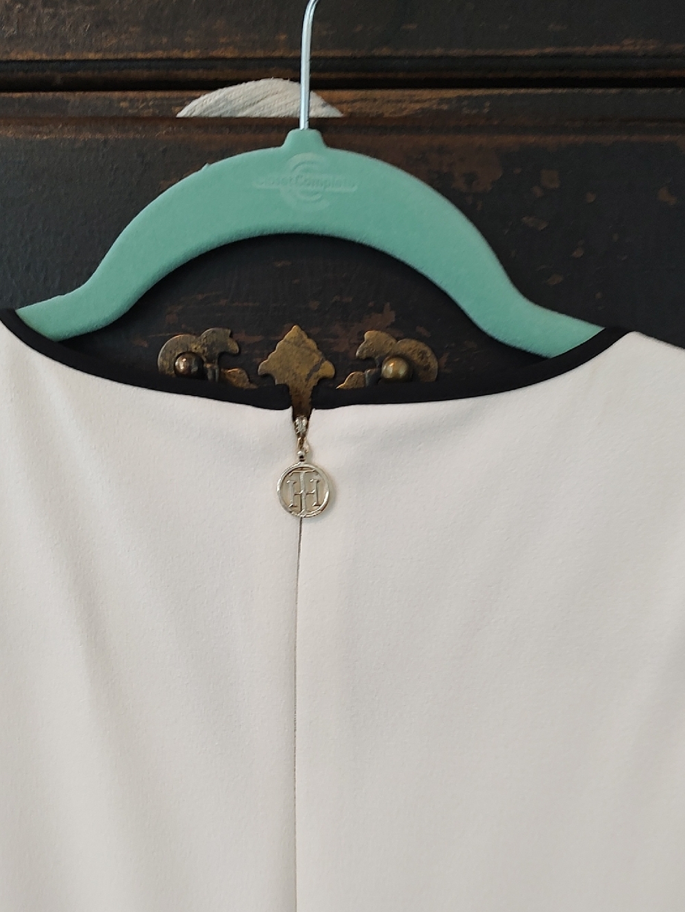 Tommy Hilfiger White Sleeveless Midi Dress with Black Trim - Picture 3 of 8